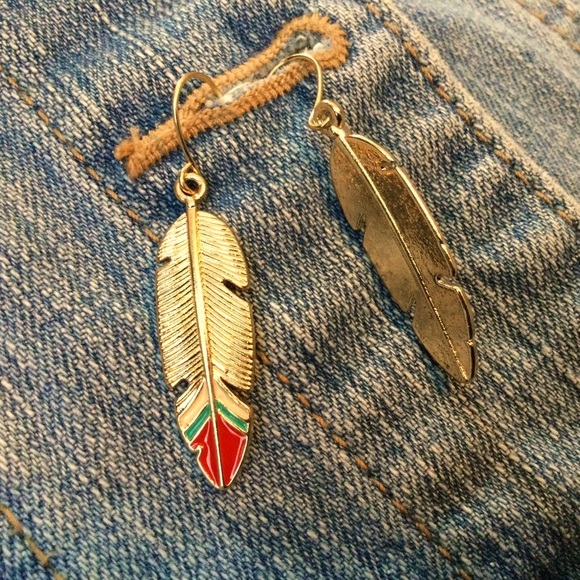 NWT Gold Aztec Native Feather EARRINGS Boho - Picture 2 of 7
